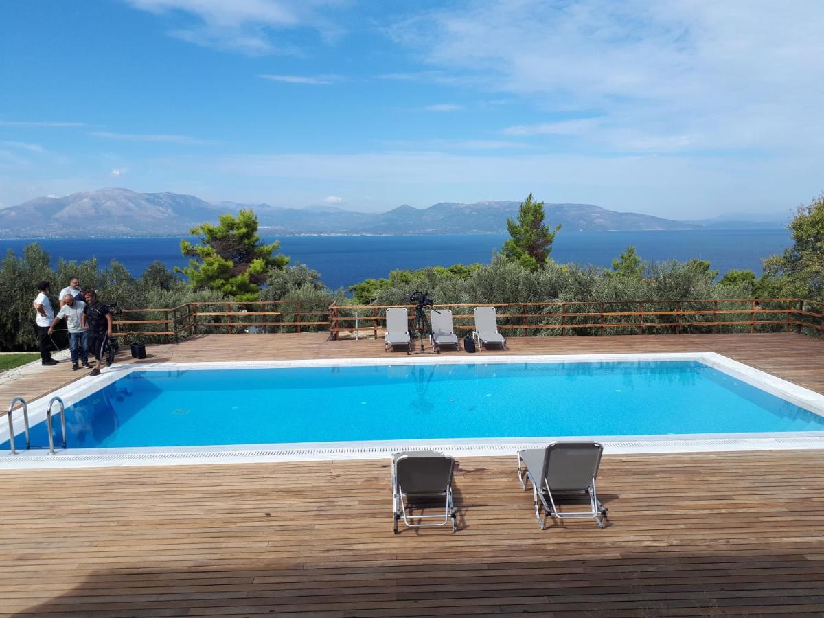 Villa Kalamos / Sea View And Pool Nearby Athens Exterior photo